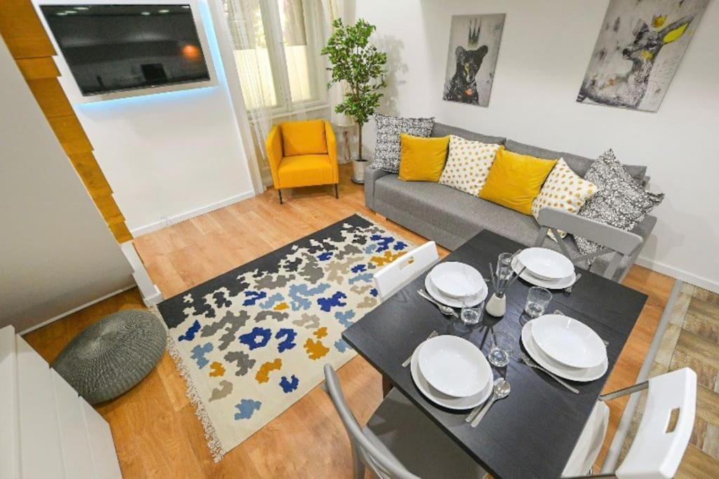 2 Bedroom Flat In Damjanich Str., Hirsch บูดาเปสต์ ภายนอก รูปภาพ