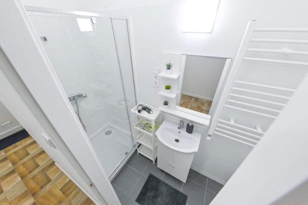 2 Bedroom Flat In Damjanich Str., Hirsch บูดาเปสต์ ภายนอก รูปภาพ