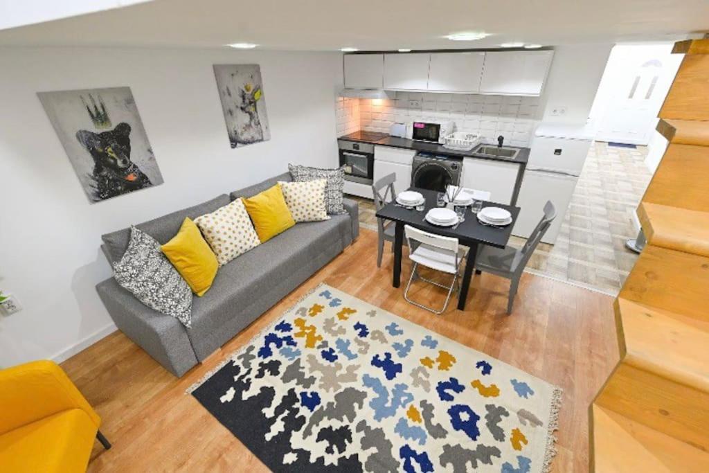 2 Bedroom Flat In Damjanich Str., Hirsch บูดาเปสต์ ภายนอก รูปภาพ